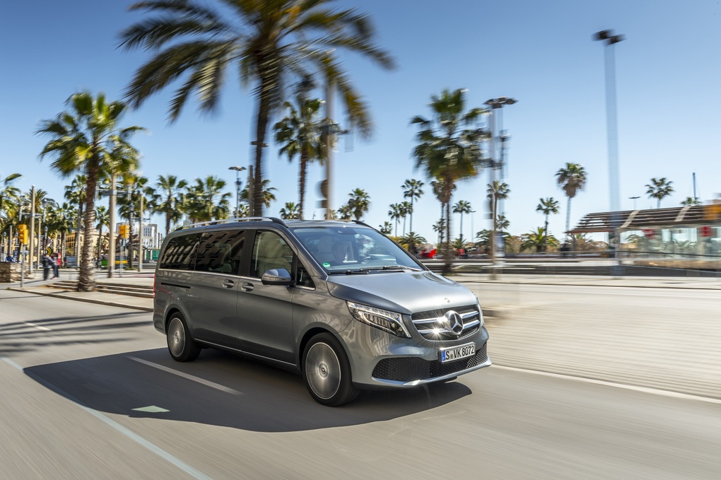 Mercedes-Benz Việt Nam triệu hồi hai dòng MPV cao cấp vì nguy cơ tai nạn - 1